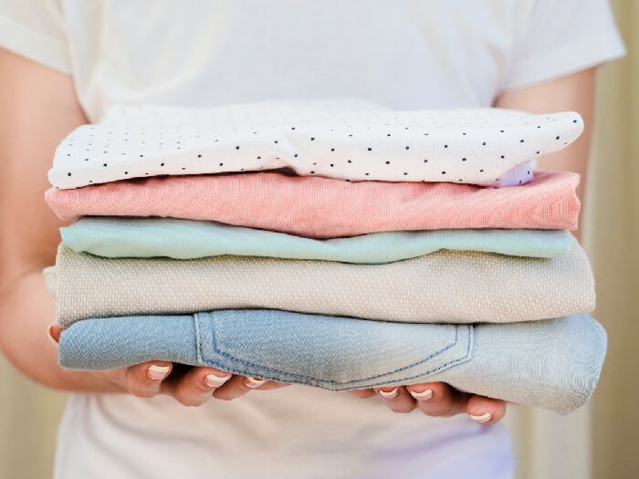 como guardar suas roupas na troca de estacao